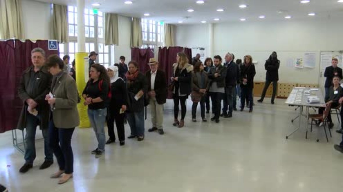 France: Voters queue Paris as presidential elections get underway