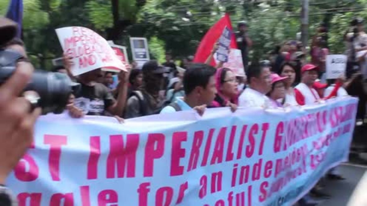 Philippines: Anti-ASEAN protesters clash with police in Manila
