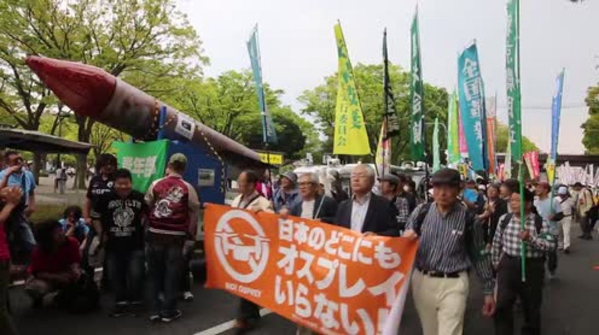 Japan: 35,000 May Day protesters demand reforms of PM Abe in Tokyo