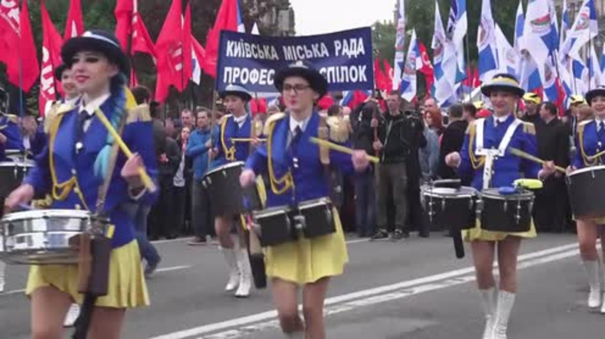 Ukraine: Red flags fly at International Workers Day march in Kiev