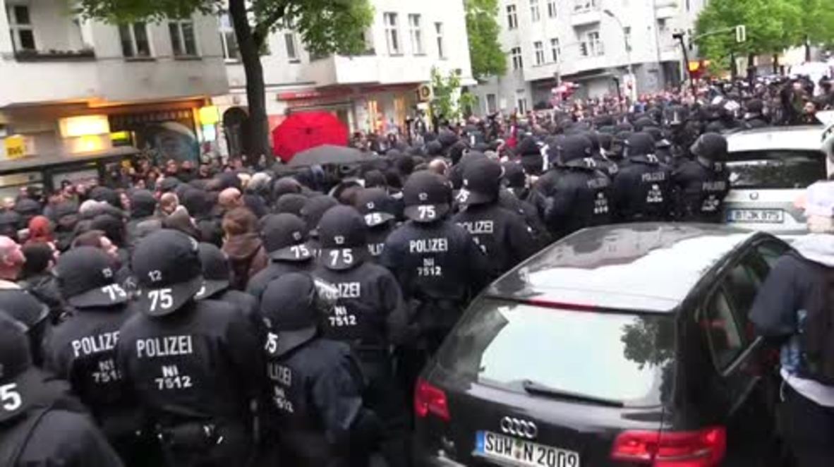Germany: Police and protesters scuffle at Berlin May Day demonstration