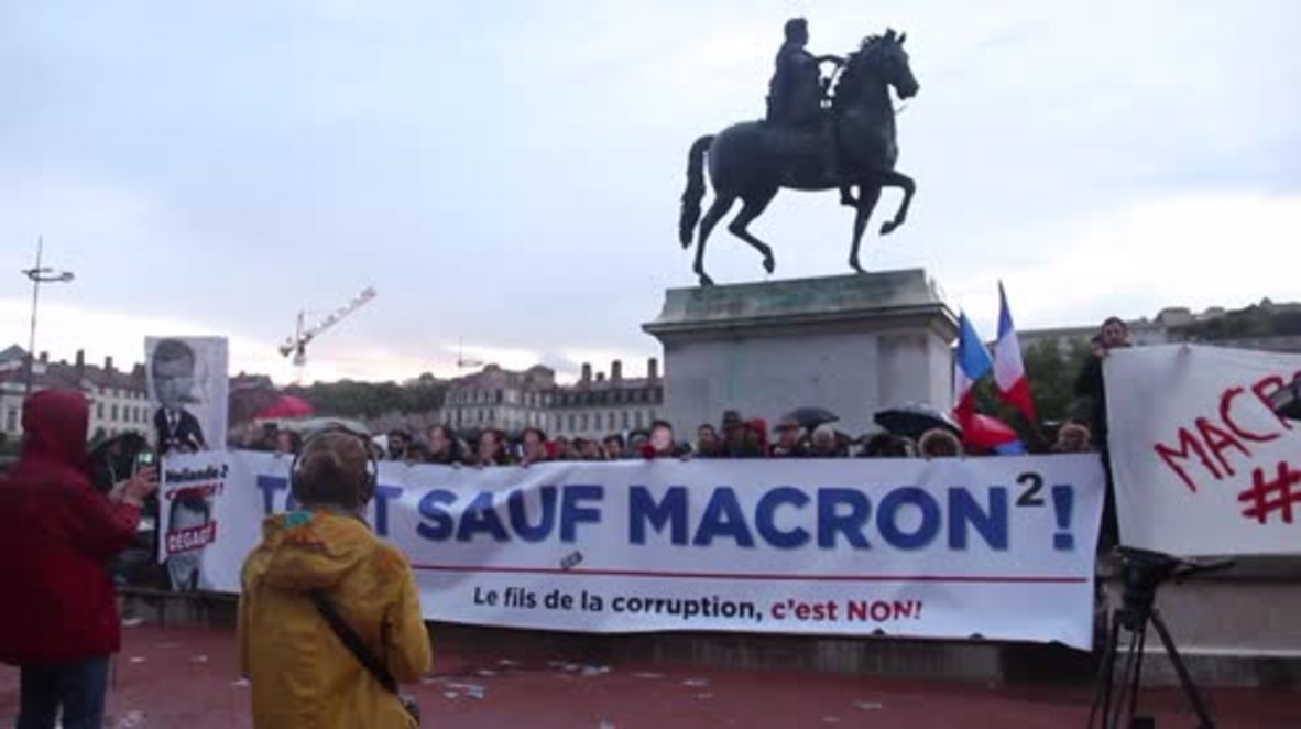 France: 'No Hollande 2.0!' - Protesters rally against Macron in Lyon
