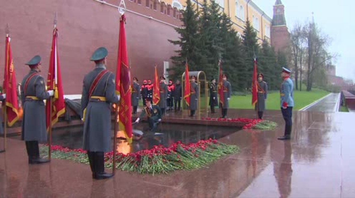 Russia: Ceremony marks 50th anniversary of Eternal Flame in Moscow