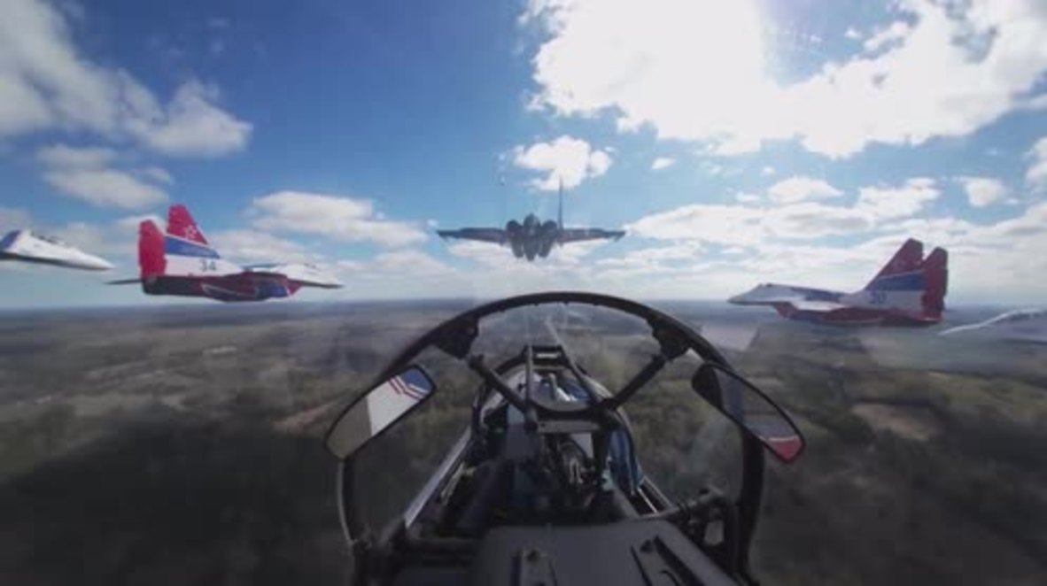Russia: 1st ever in history 360° cameras filming outside a fighter jet group *EXCLUSIVE*