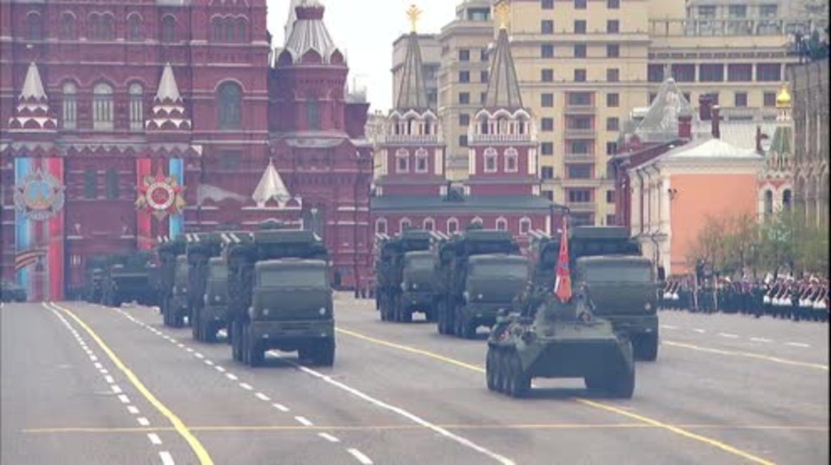 Russia: Heavy military hardware rolls through Red Square on V-Day