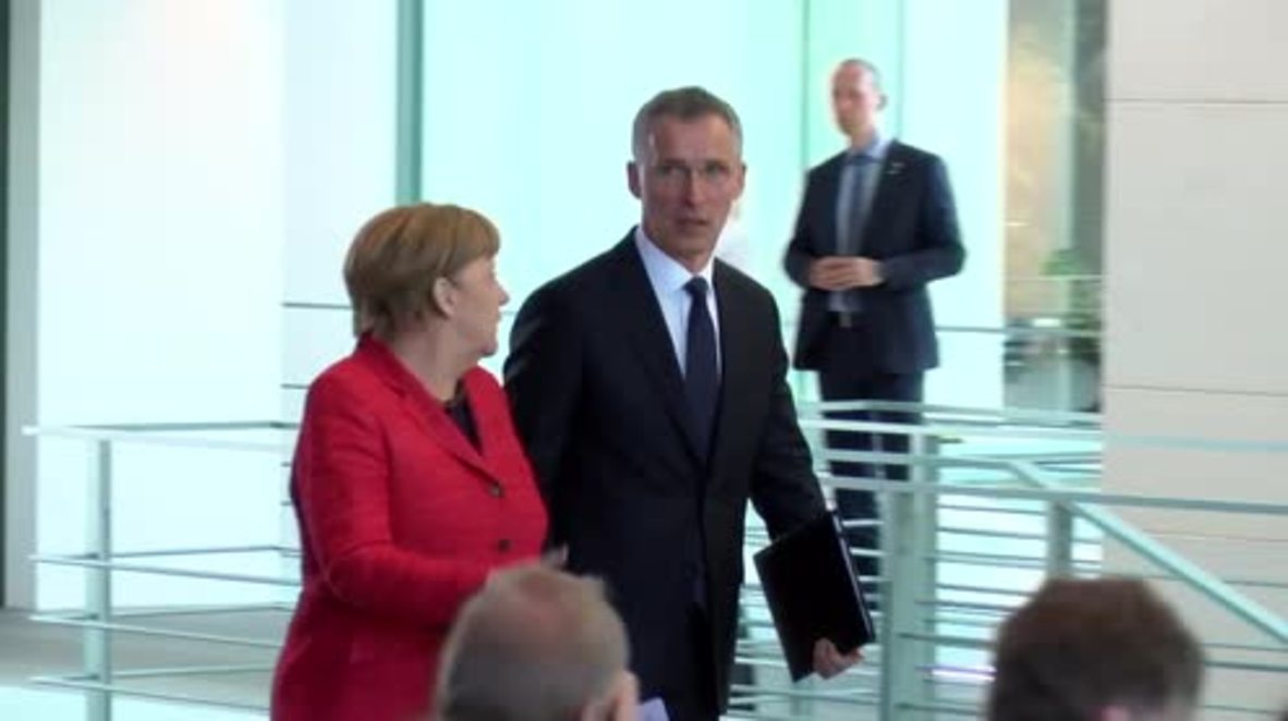 Germany: Merkel backs DefMin's reforms for army amid 'assassination plot' scandal