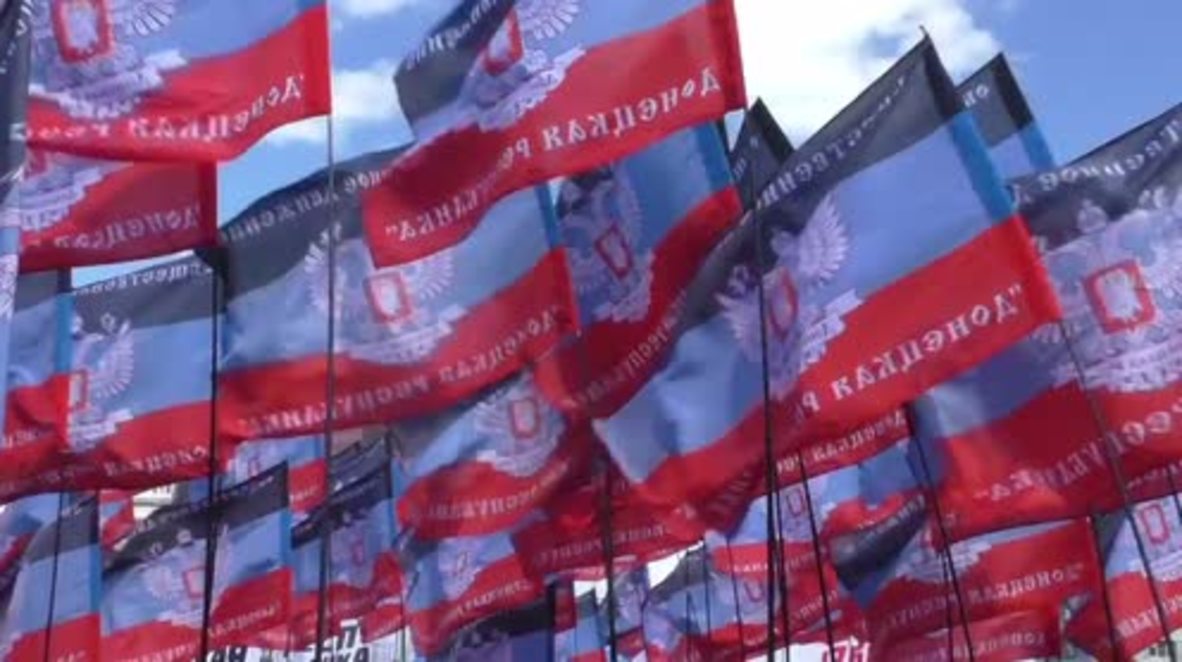 Ukraine: Thousands celebrate 3rd anniv. of DPR's indy ref in Donetsk