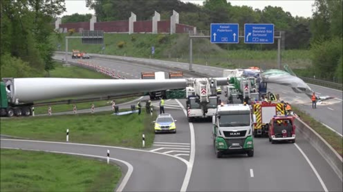 Germany: Wind turbine blade flies crushing lorry on the autobahn