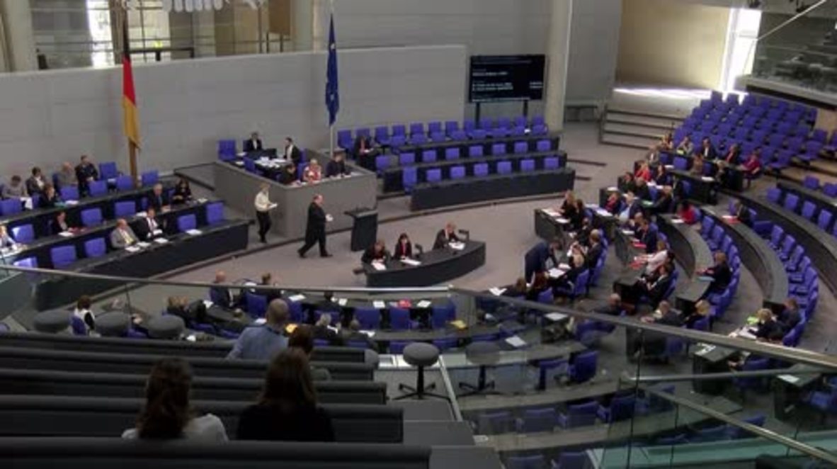 Germany: ‘You are responsible’ - MPs slam von der Leyen for right-wing soldier scandal