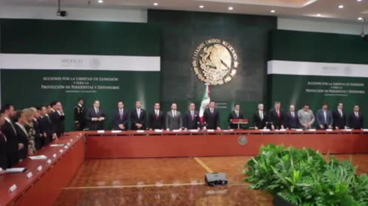Mexico: Press disrupt Nieto’s minute of silence for murdered journalists