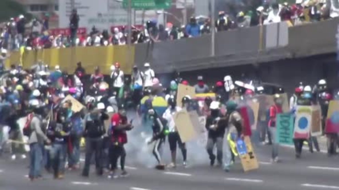 Venezuela: Anti-Maduro protest blocked by security forces sparking more violence
