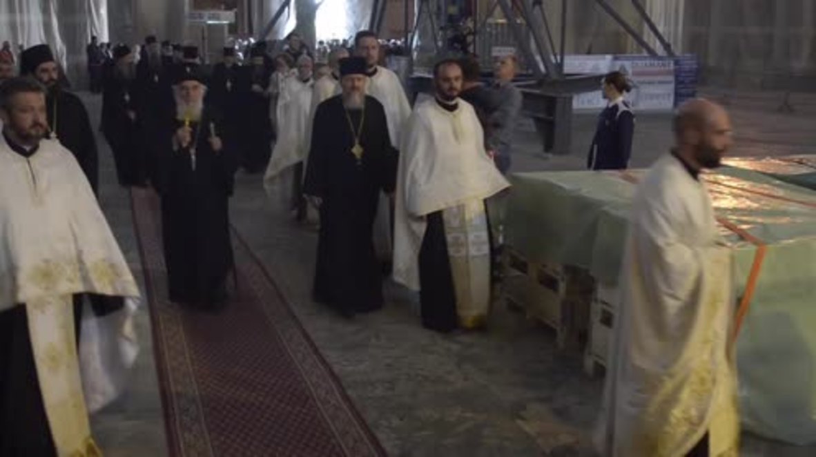 Serbia: Patriarch Irinej honours Gazprom reps as Russian-made church mosaic goes up in Belgrade