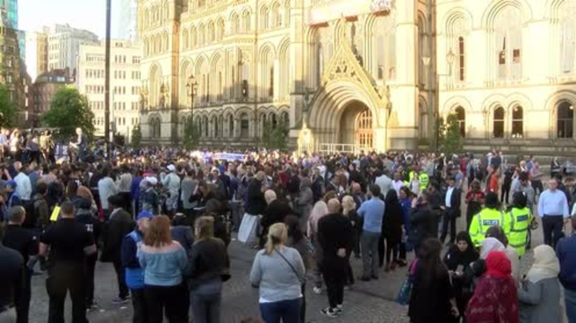 UK: Defiant Mancunians unite for vigil honouring attack victims