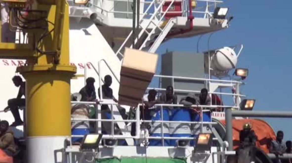 Italy: 7 coffins unloaded in Palermo after Italian vessel brings 1,000 refugees and migrants ashore
