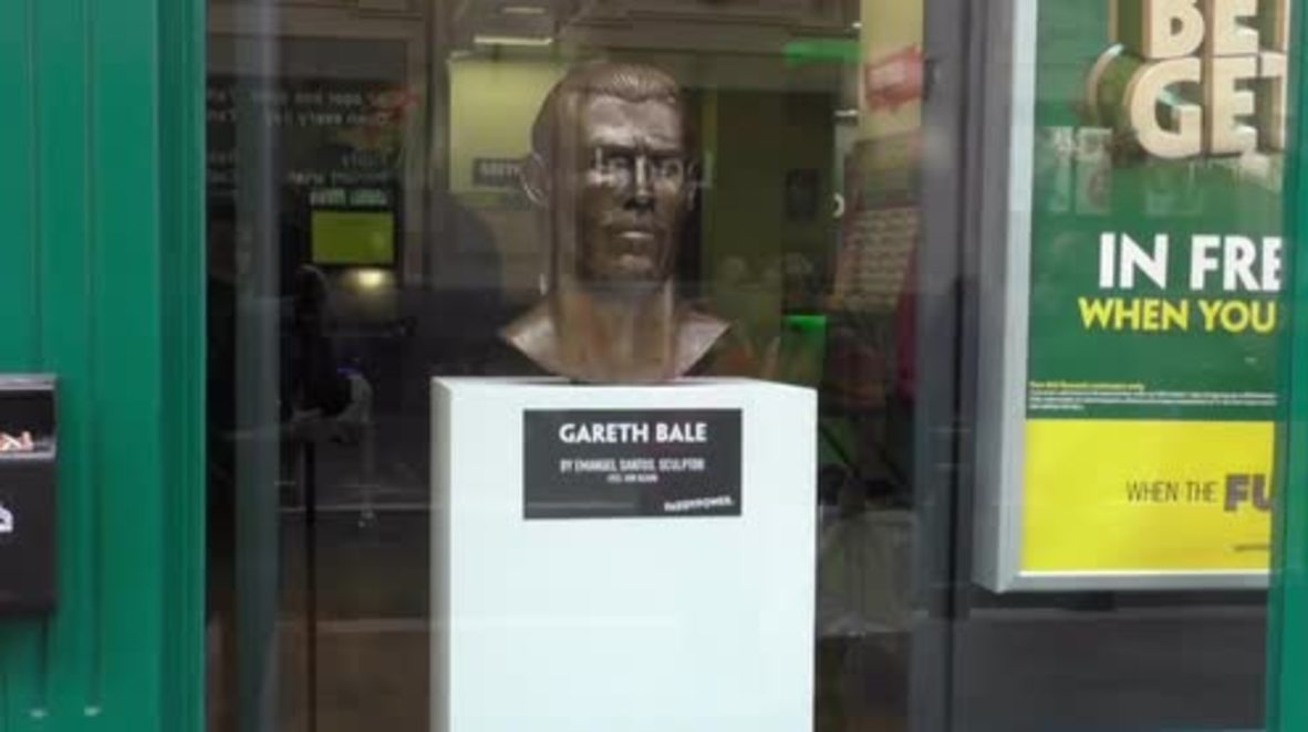 UK: Artist responsible for THAT Ronaldo statue sculpts bust of Gareth Bale