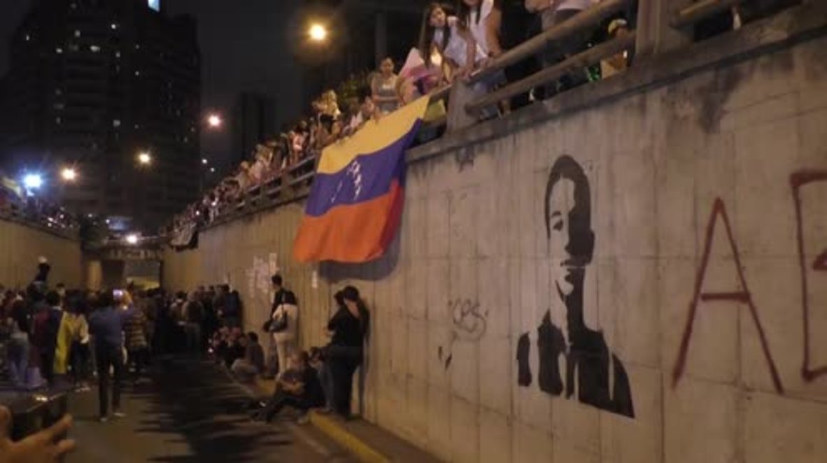 Venezuela: Anti-Maduro activists pay tribute to protester killed in clashes