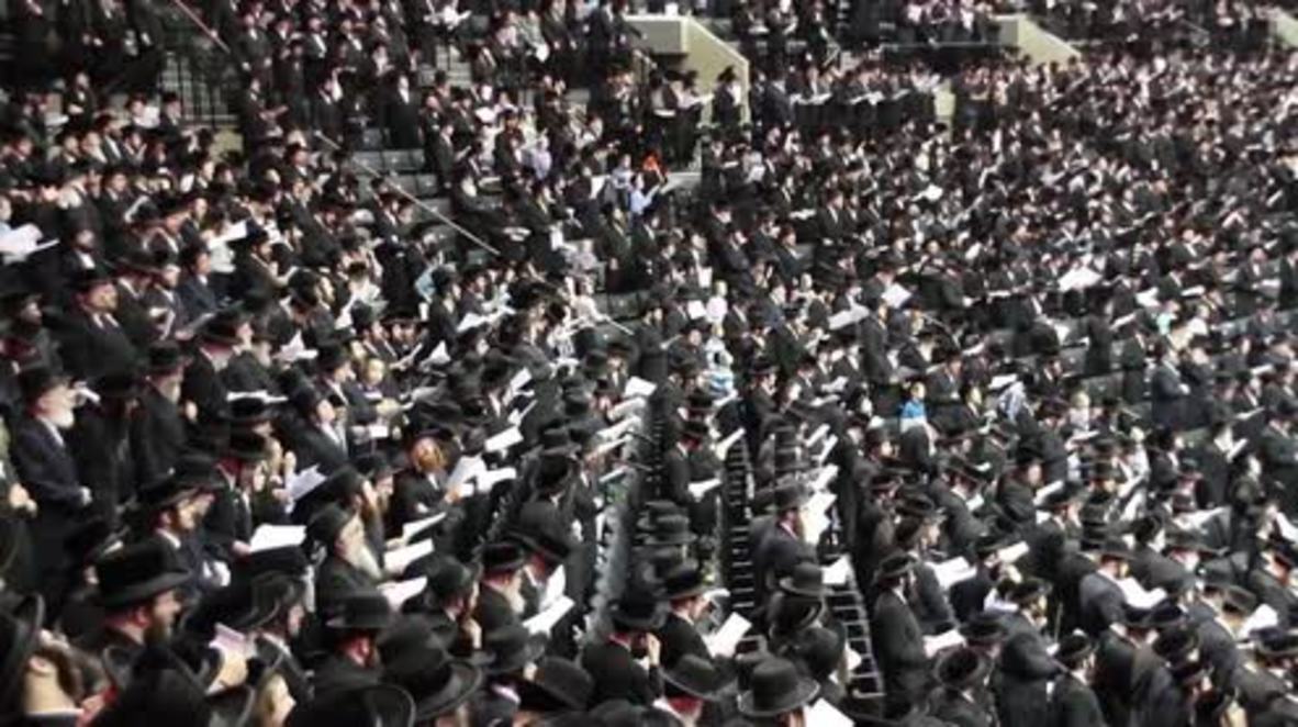USA: 20,000 ultra-Orthodox Jews protest Israeli draft law in Brooklyn