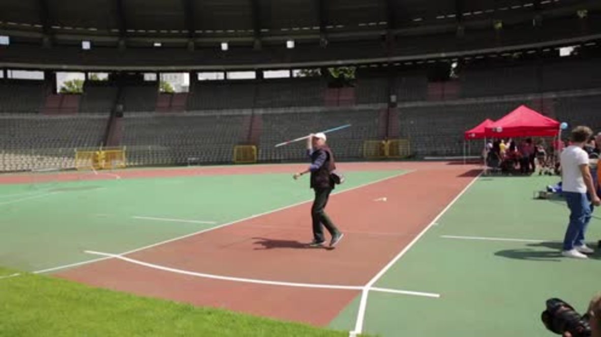 Belgium: 'Olympic Games' for senior citizens held in Brussels