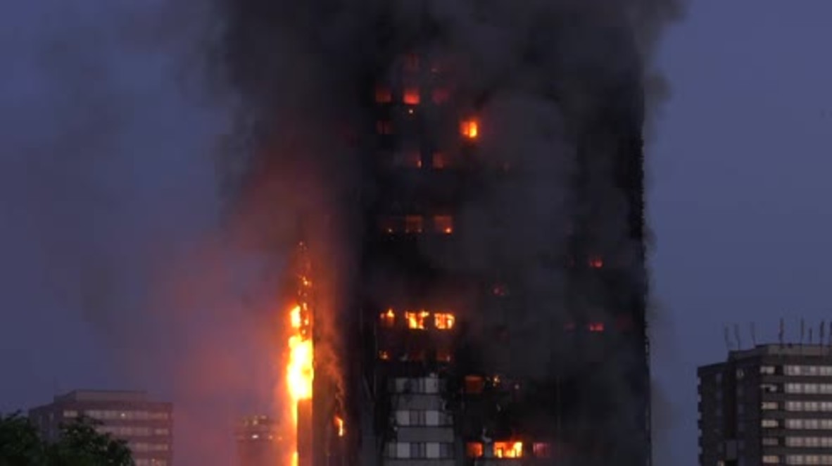 UK: Fire crews battle major blaze at Grenfell tower block in W. London