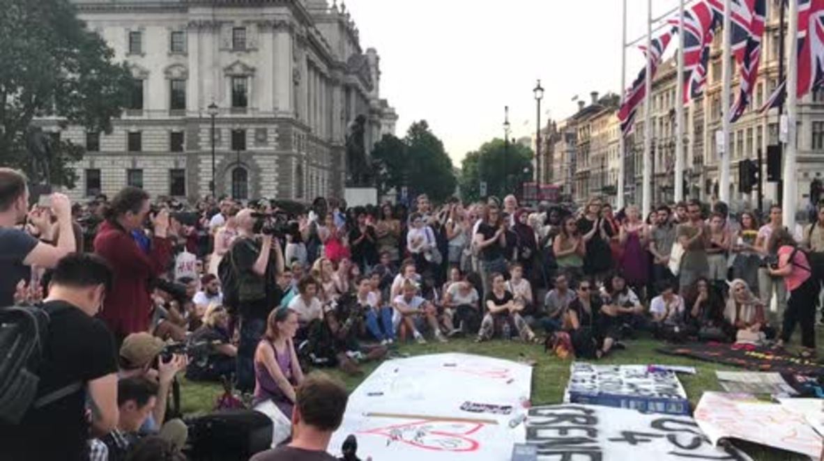 UK: Protesters demand justice for Grenfell victims at vigil outside Parliament