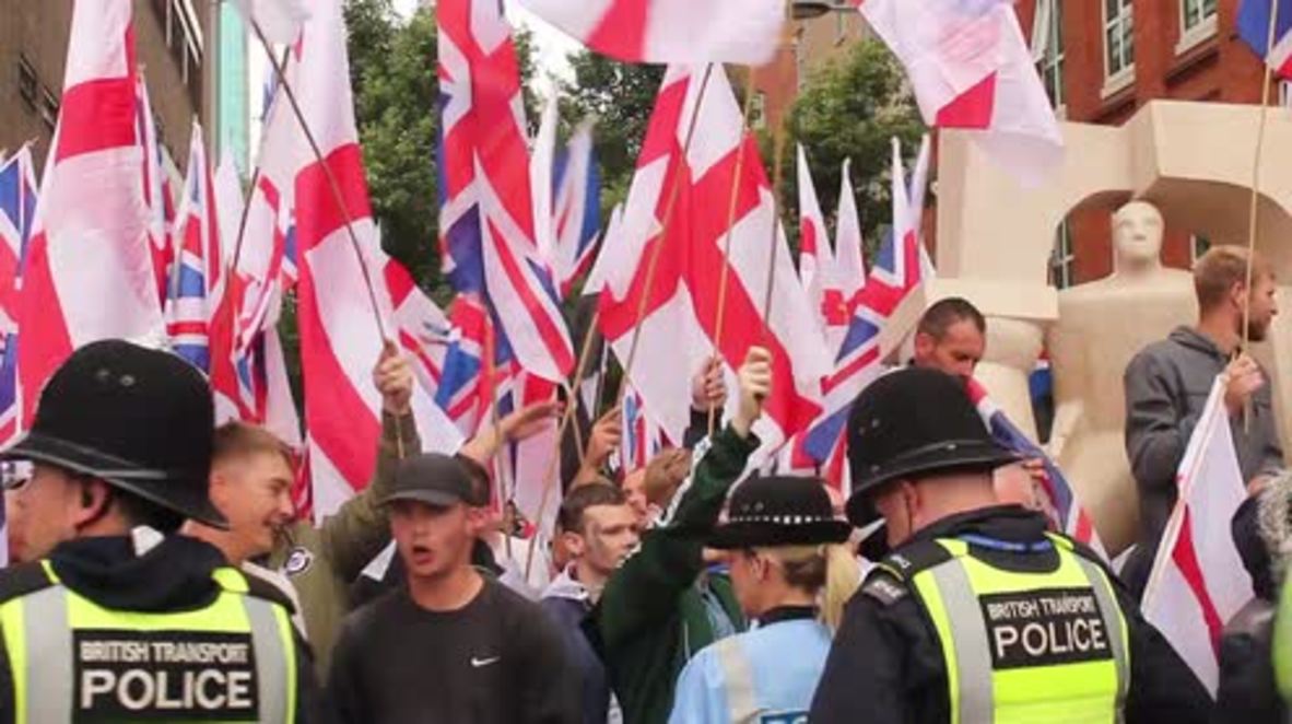 UK: Britain First anti-Islam demo sparks chaos in Birmingham