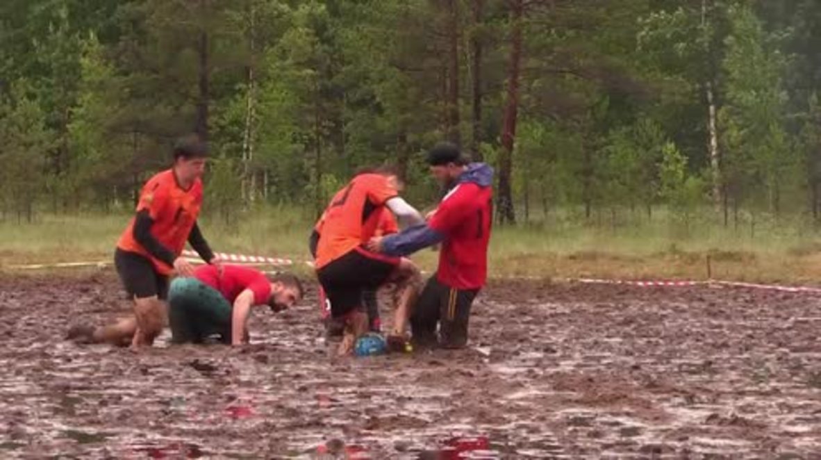 Filthy play! Russian Swamp Football Championship held in Leningrad Region