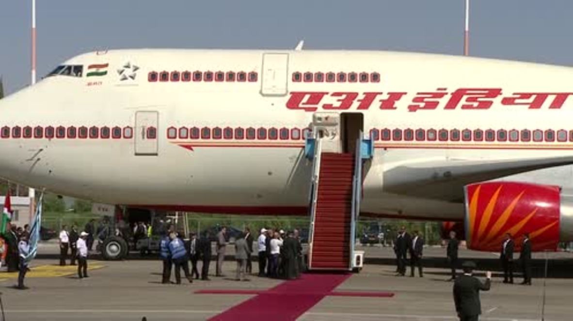 Israel: 'We've been waiting for you for 70 years' - Netanyahu welcomes Modi with a hug