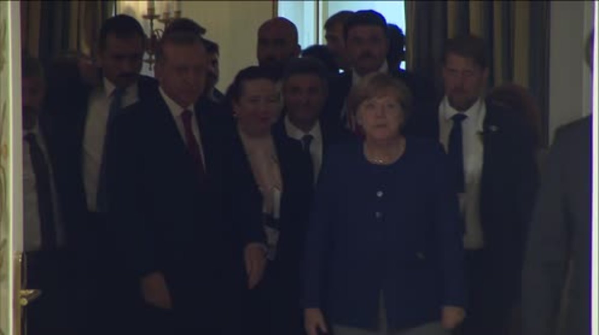 Germany: Merkel welcomes Erdogan at Hotel Atlantic in Hamburg