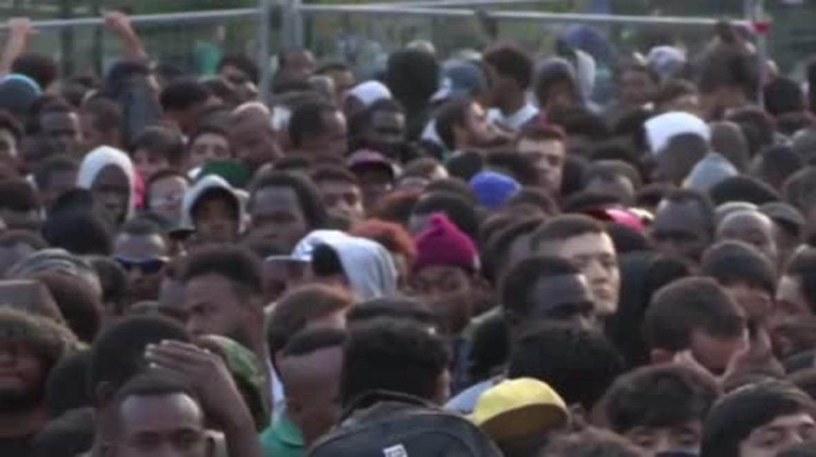 France: Thousands of refugees evacuated to new shelters in Paris