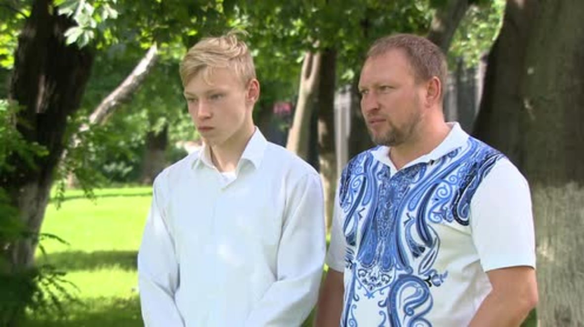 Russia: 'I will run up and hug her' - son of Hurghada attack survivor