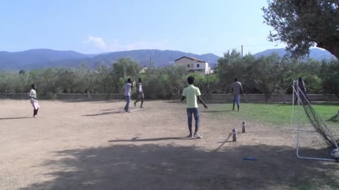Italy: Scores of unaccompanied minor migrants housed in local centre amid growing crisis