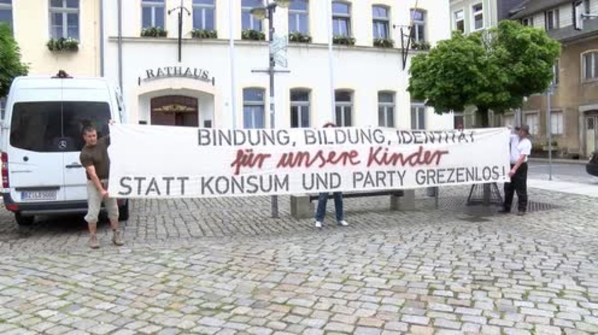 Germany: Locals from hometown of 16-yo girl who joined IS ready to take her back