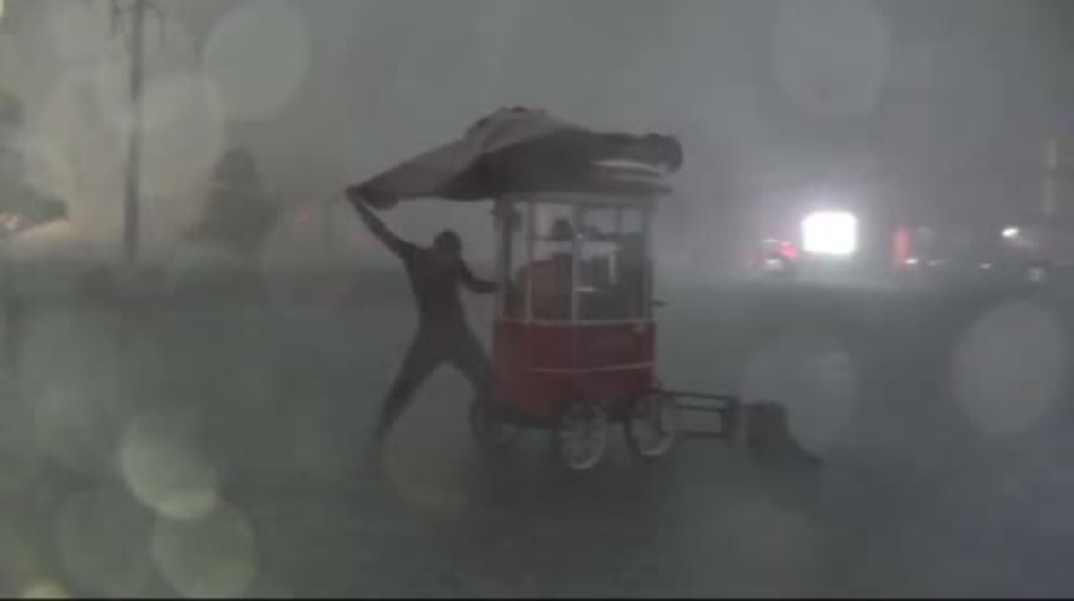 Turkey: Violent hailstorm POUNDS Istanbul, producing fires, injuries, and dishevelled bread sellers