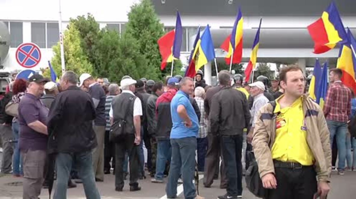 Moldova: Protest against Rogozin's visit falls flat after Romania blocks politician's flight