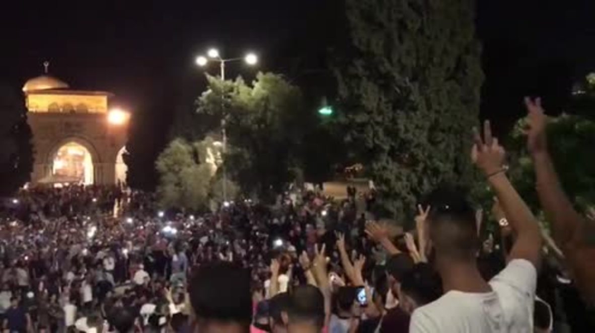 East Jerusalem: Celebrations as Israel lifts al-Aqsa mosque age restrictions