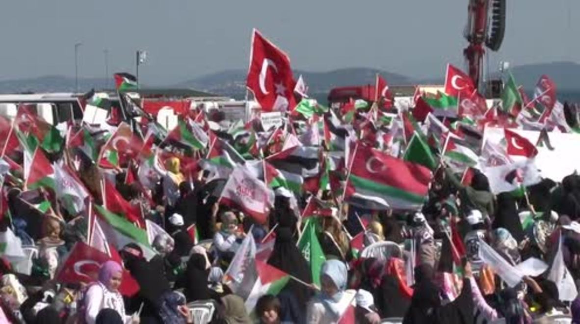 Turkey: Thousands protest in support of Palestinians over Al-Aqsa stand-off