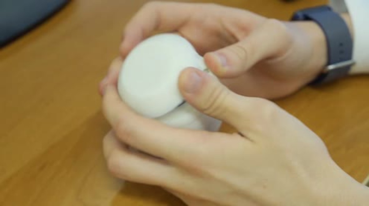 Belarus: Shake it! Student invents charger powered by movement