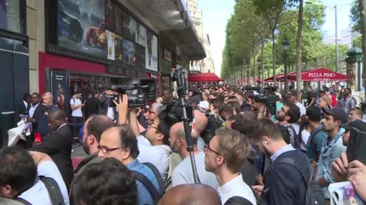 France: Fans flock to snap up Neymar PSG jersey after world record €222m transfer