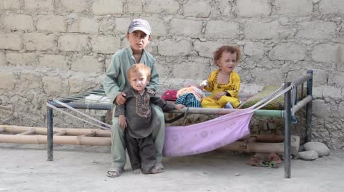 Afghanistan: US airstrikes and IS brutality forces hundreds of IDPs to seek refuge near Jalalabad