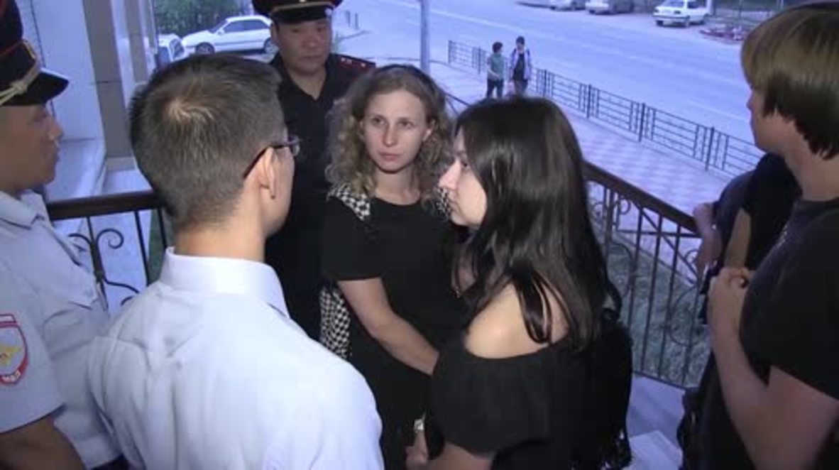 Russia: 'Free Oleg Sentsov' - Pussy Riot members as they enter court