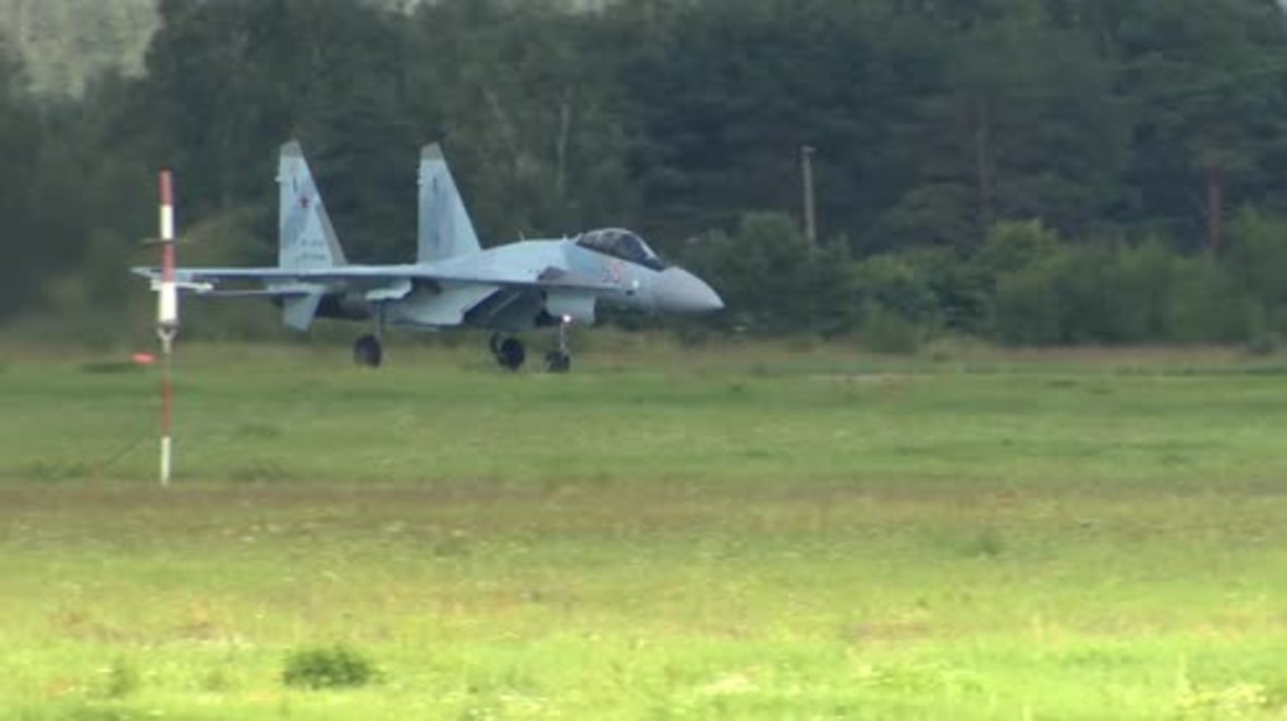 Russia: Fighter jets and retro aircraft take to skies for Air Force festival rehearsal