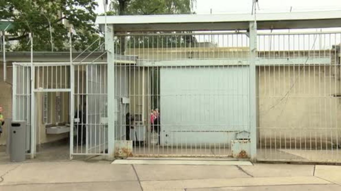 Germany: Merkel takes aim at ‘left-wing radicalism’ on Stasi prison tour