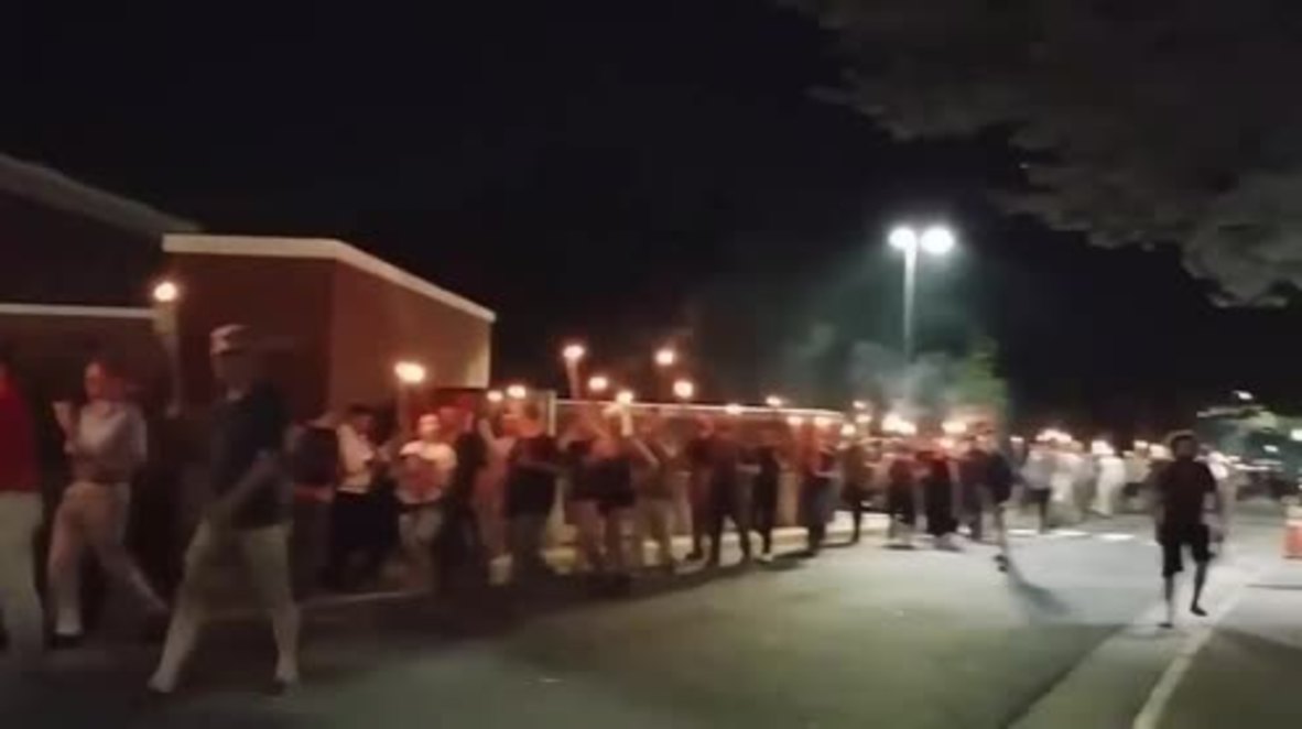 USA: Hundreds of white supremacists hold torch-lit rally at University of Virginia