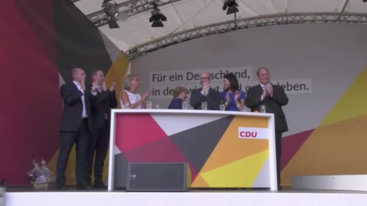 Germany: Merkel campaign rally speech in Gelnhausen met with boos and applause