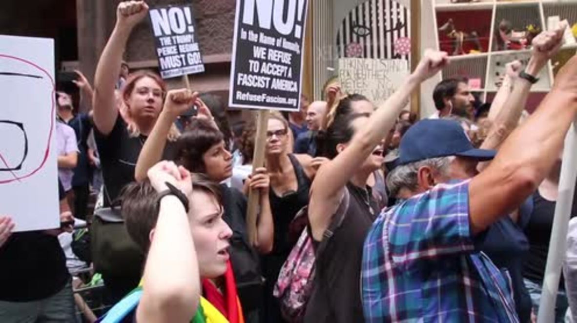 USA: 'No fascist USA' – Protesters take anti-white supremacy rally to Trump Tower