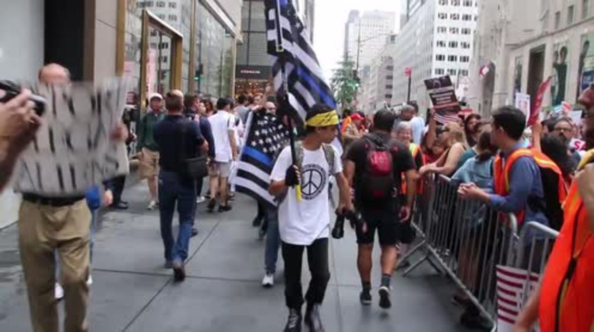 USA: Demonstrators return to NYC's Trump Tower to protest immigration policies