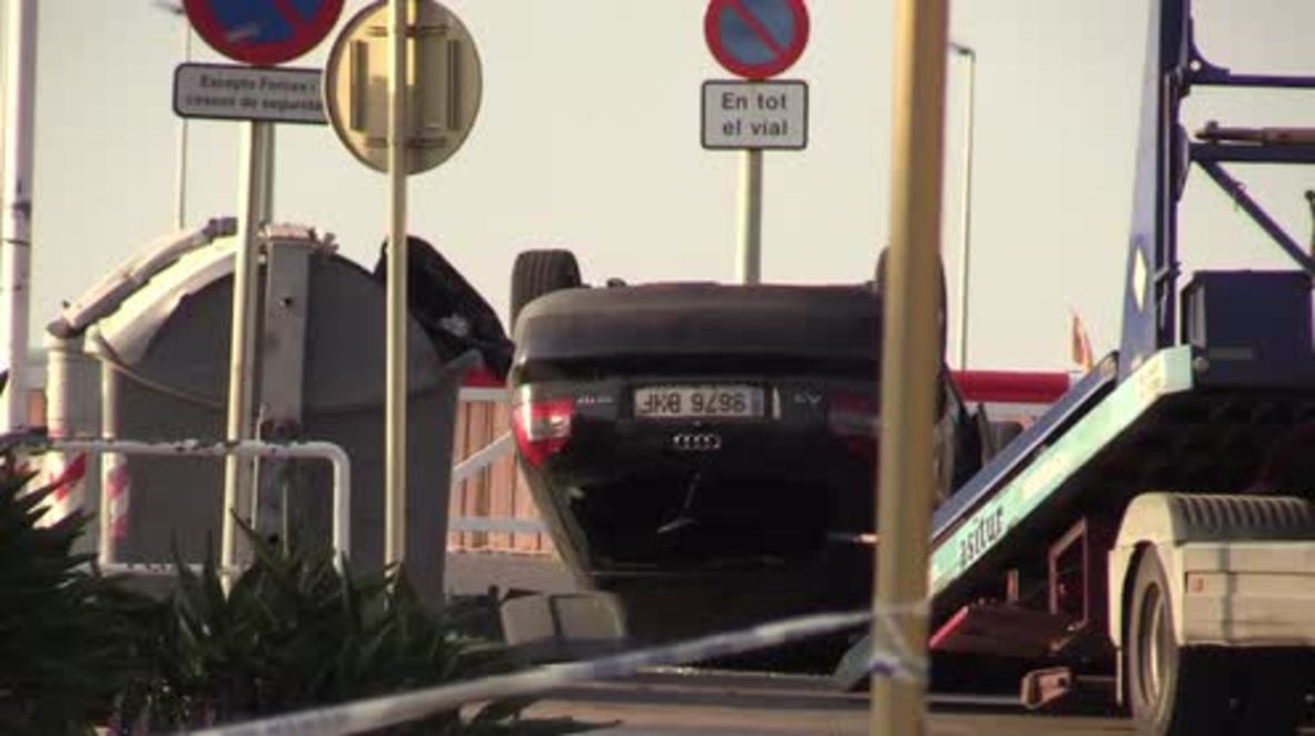 Spain: Vehicle used in Cambrils car attack towed from site