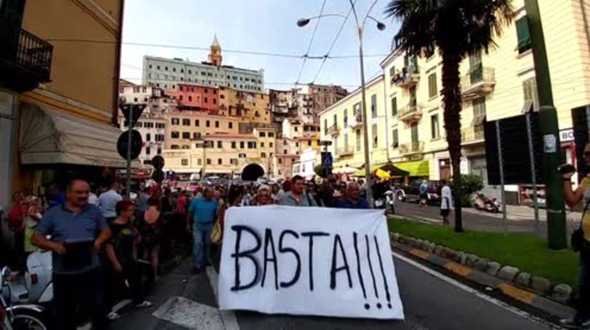 Italy: Anti-migrant demonstrators take to the streets of Ventimiglia