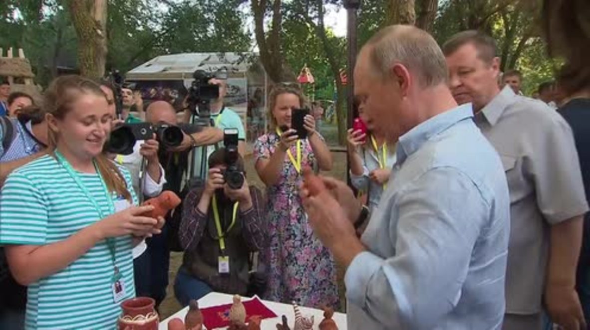 Russia: Society should 'filter' media content through own ethics - Putin