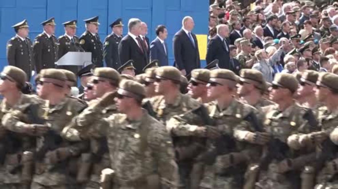 Ukraine: Military parade celebrates Ukraine's 26th year of independence